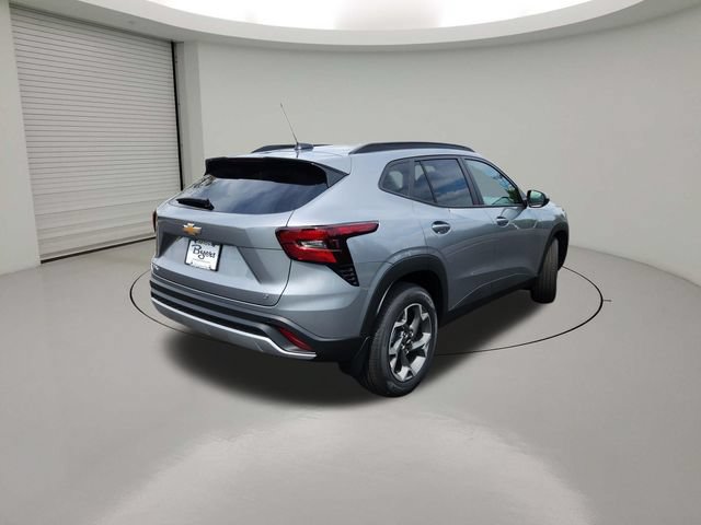 New 2026 Chevrolet Trax LT w/ Driver Confidence Package FWD image 7