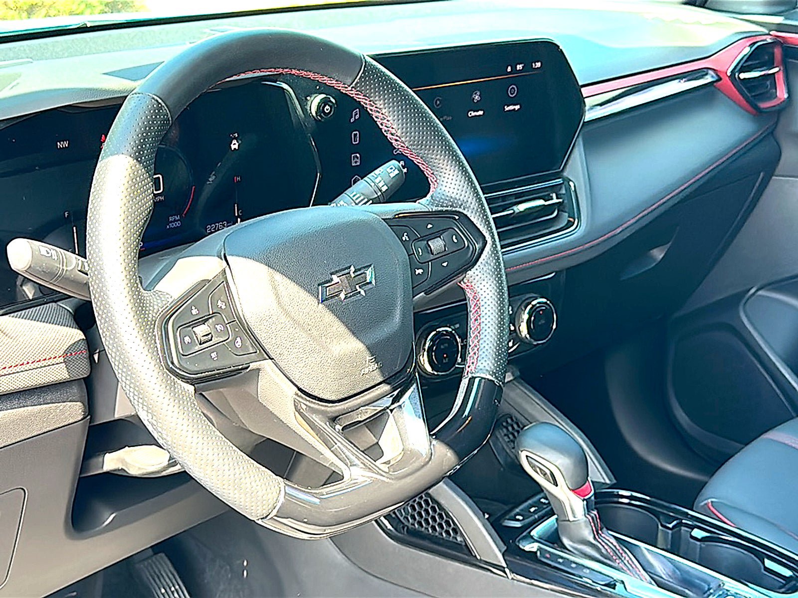 Used 2024 Chevrolet TrailBlazer RS w/ Convenience Package FWD image 5