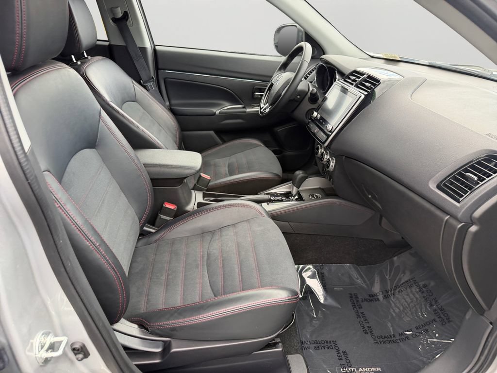 Used 2024 Mitsubishi Outlander Sport SE AWD/4WD image 12