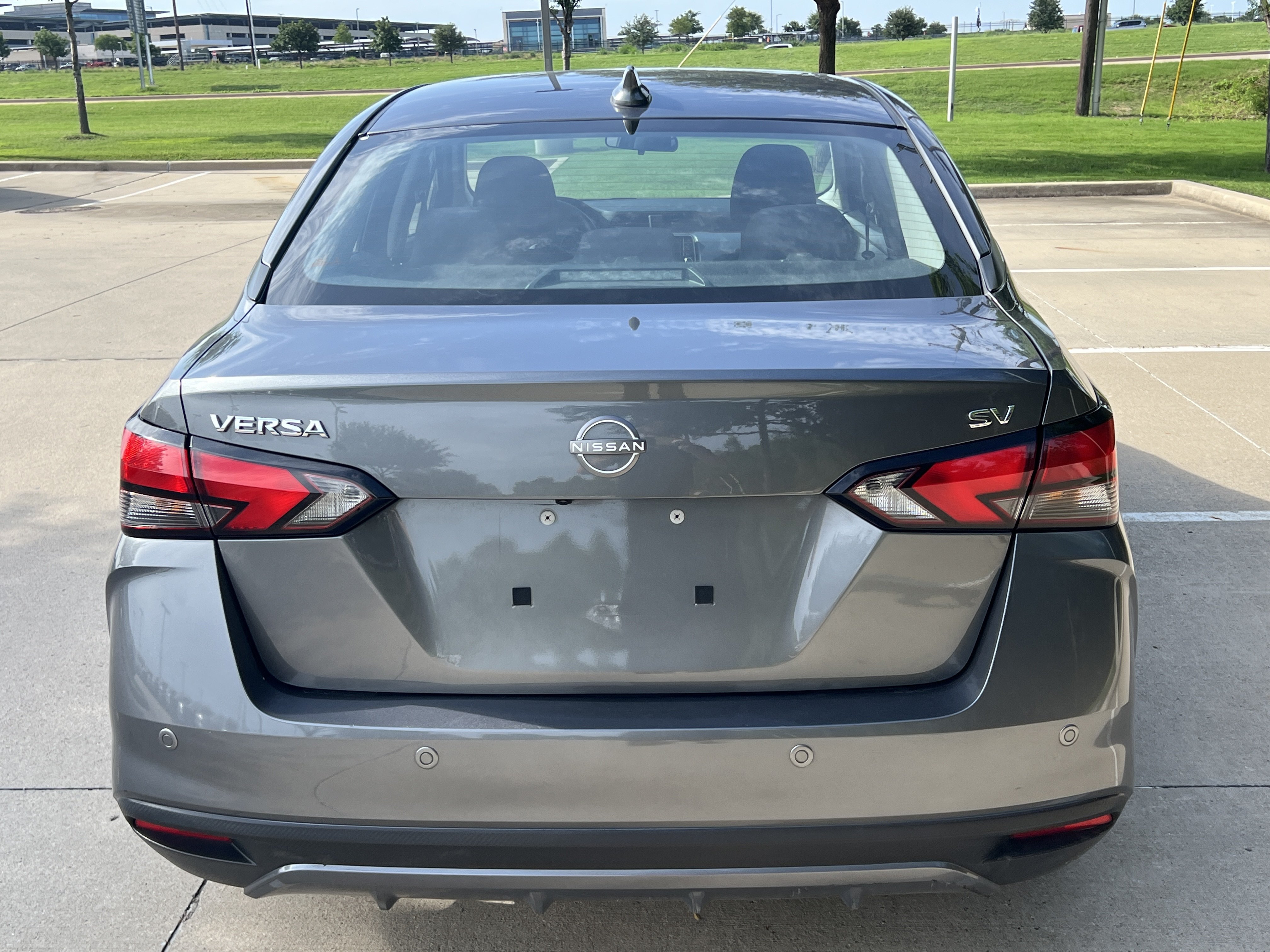 Used 2023 Nissan Versa SV FWD image 9