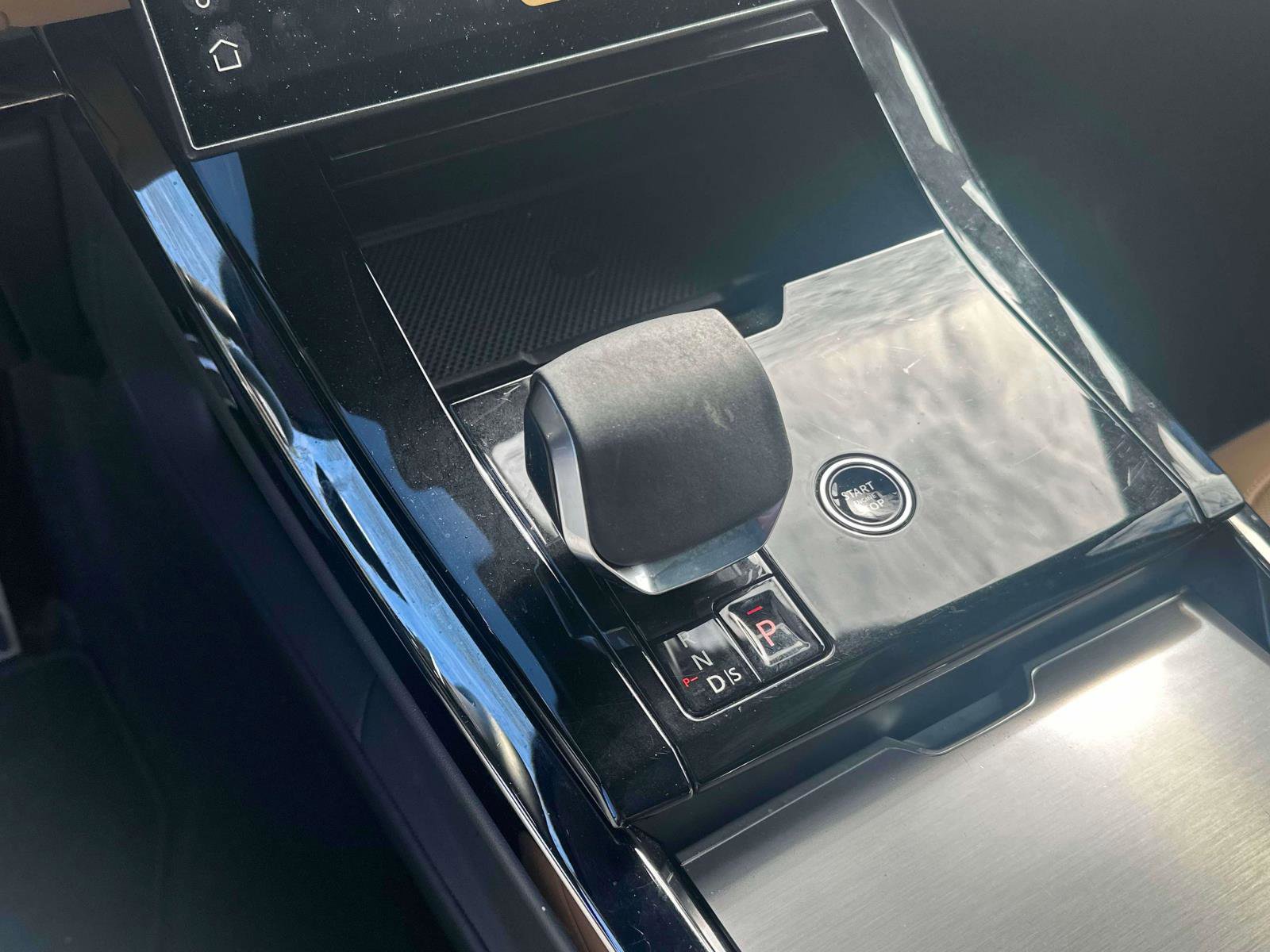 Used 2024 Land Rover Range Rover Sport Dynamic SE image 30