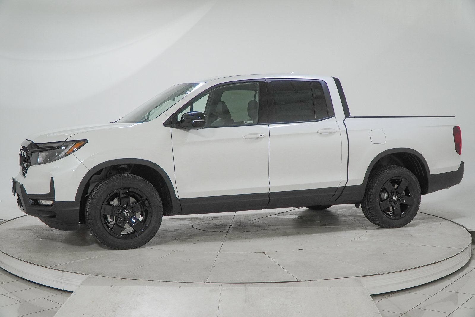 New 2026 Honda Ridgeline Black Edition image 4