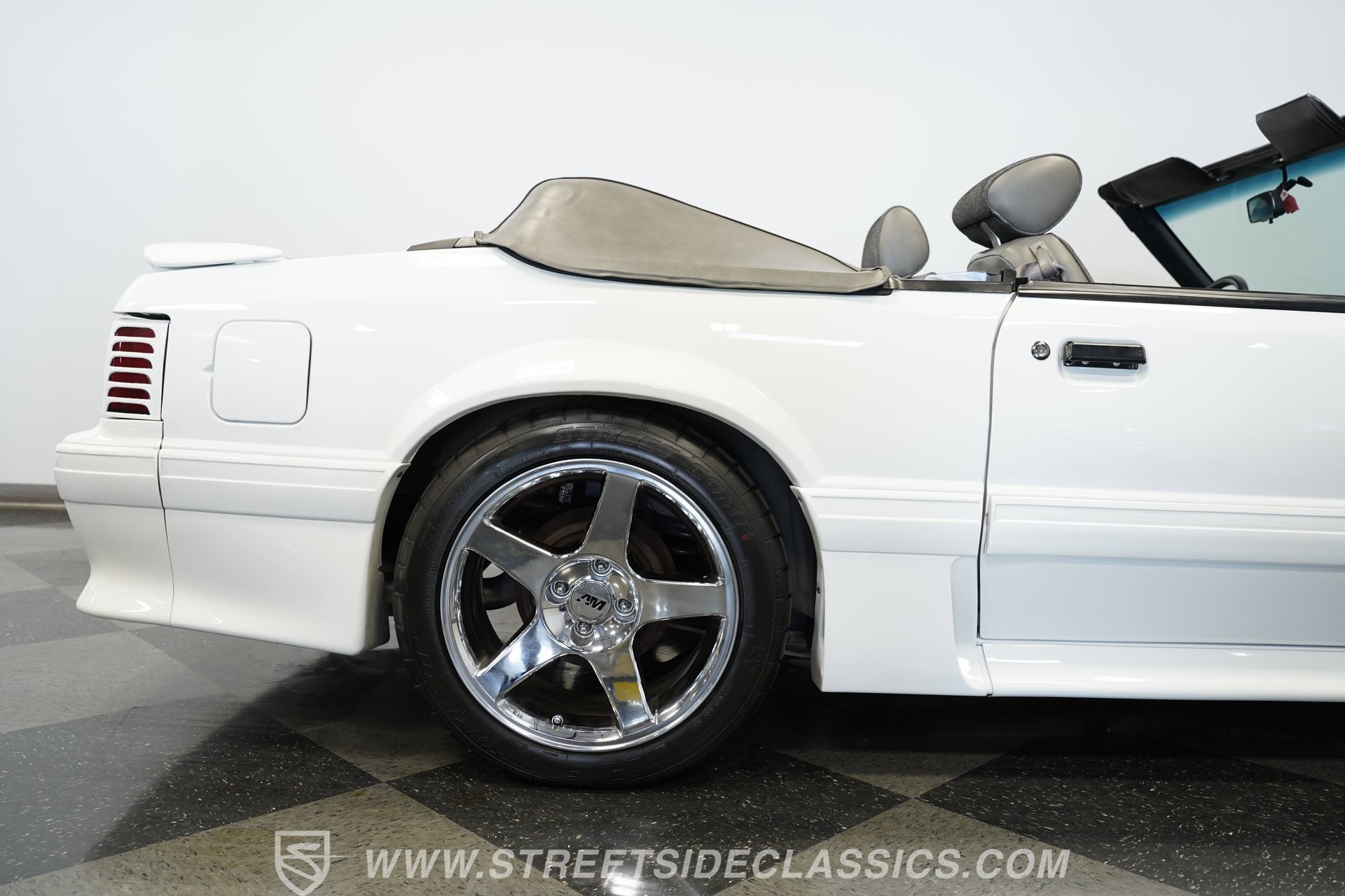 Used 1989 Ford Mustang GT RWD image 37
