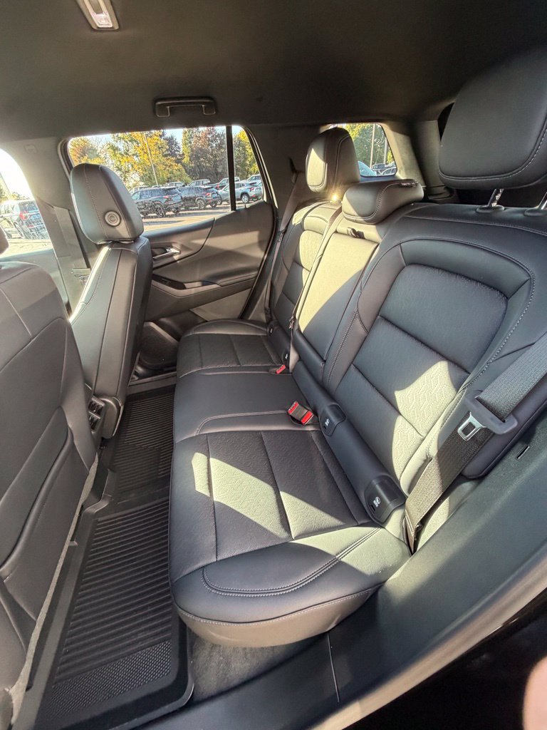New 2027 Chevrolet Equinox LT w/ Convenience Package II AWD/4WD image 10
