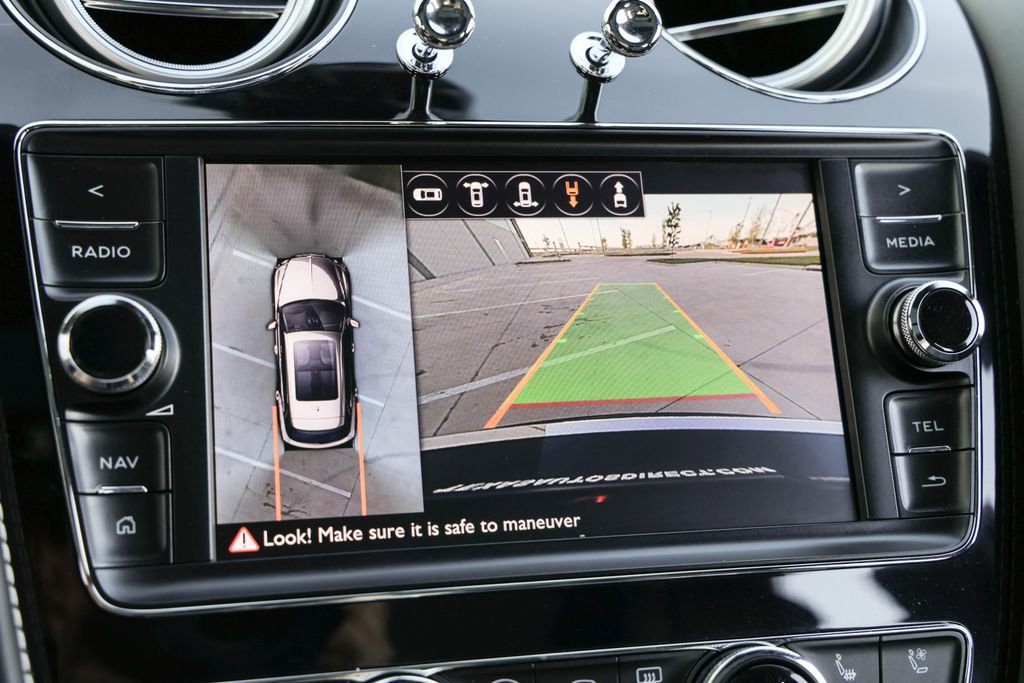 Used 2018 Bentley Bentayga image 10