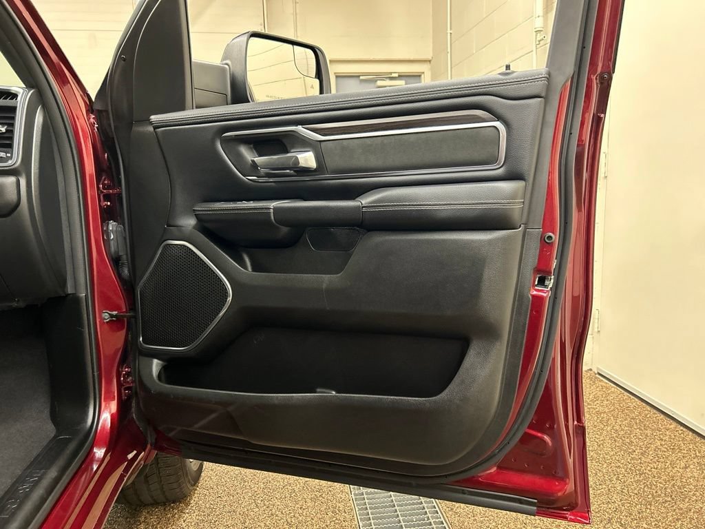 Used 2026 RAM 1500 Laramie AWD/4WD image 15