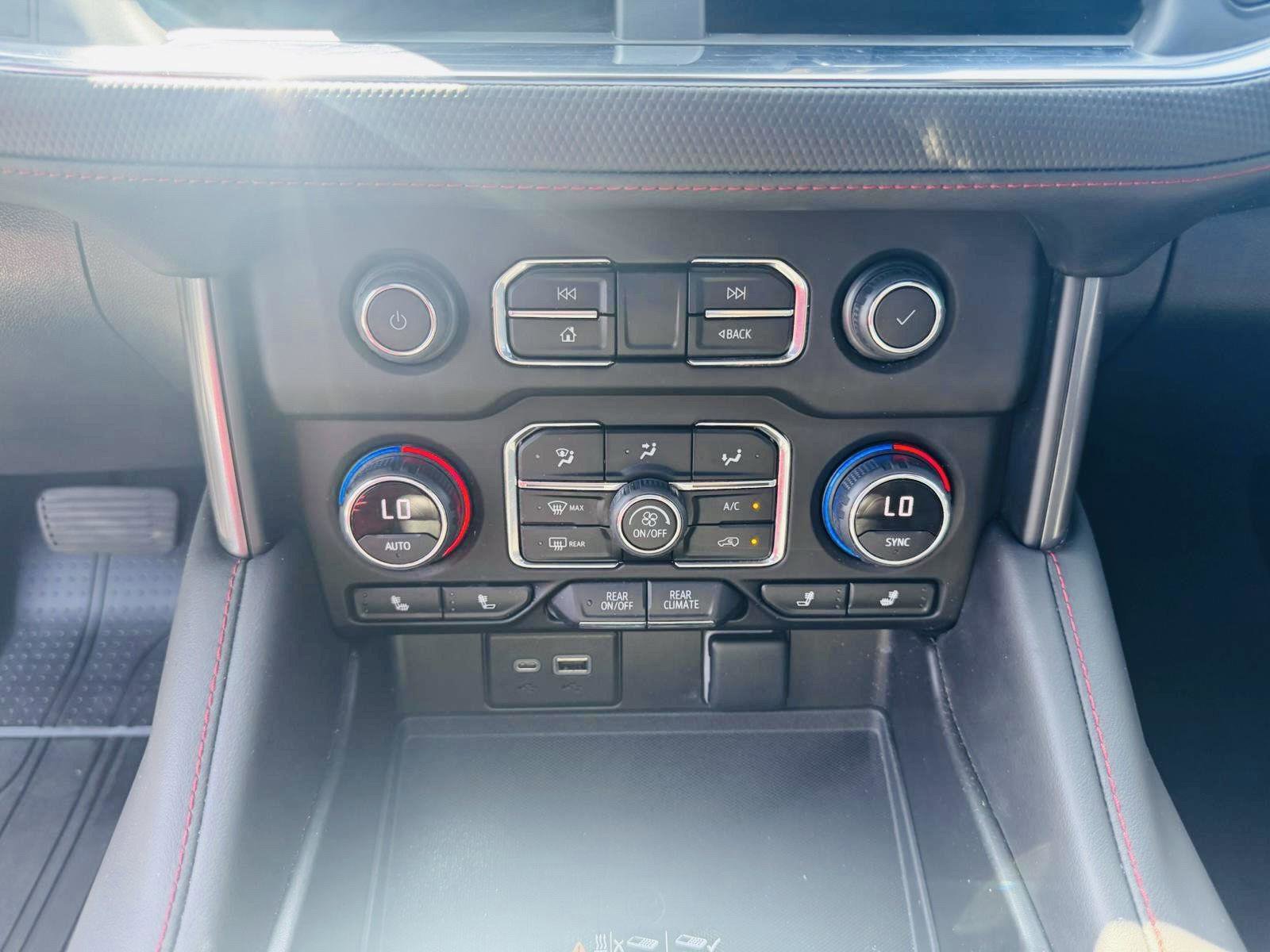 Used 2023 Chevrolet Suburban RST image 30