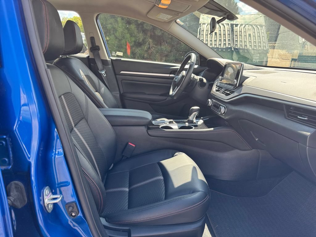 Used 2025 Nissan Altima 2.5 SR AWD/4WD image 15