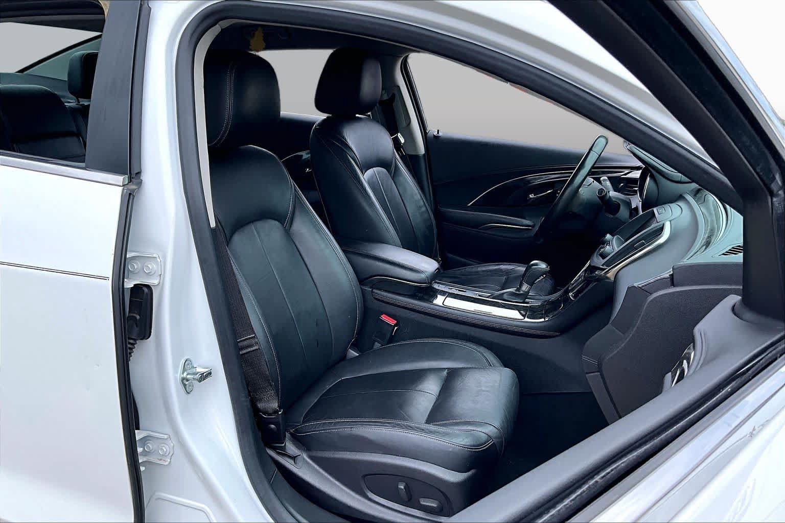 Used 2015 Buick LaCrosse Leather FWD image 8