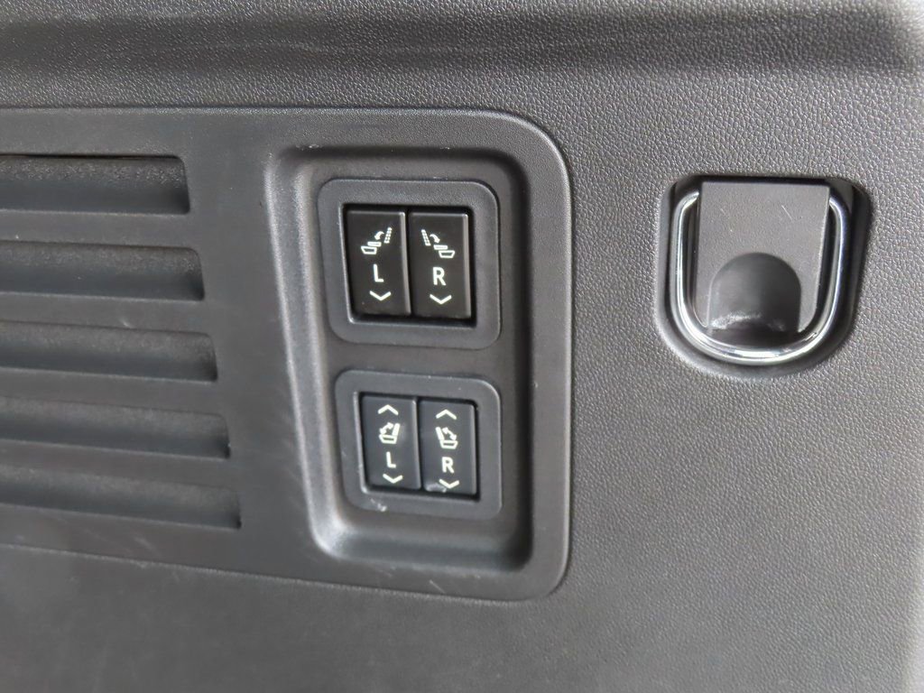 Certified 2024 Chevrolet Traverse RS image 17