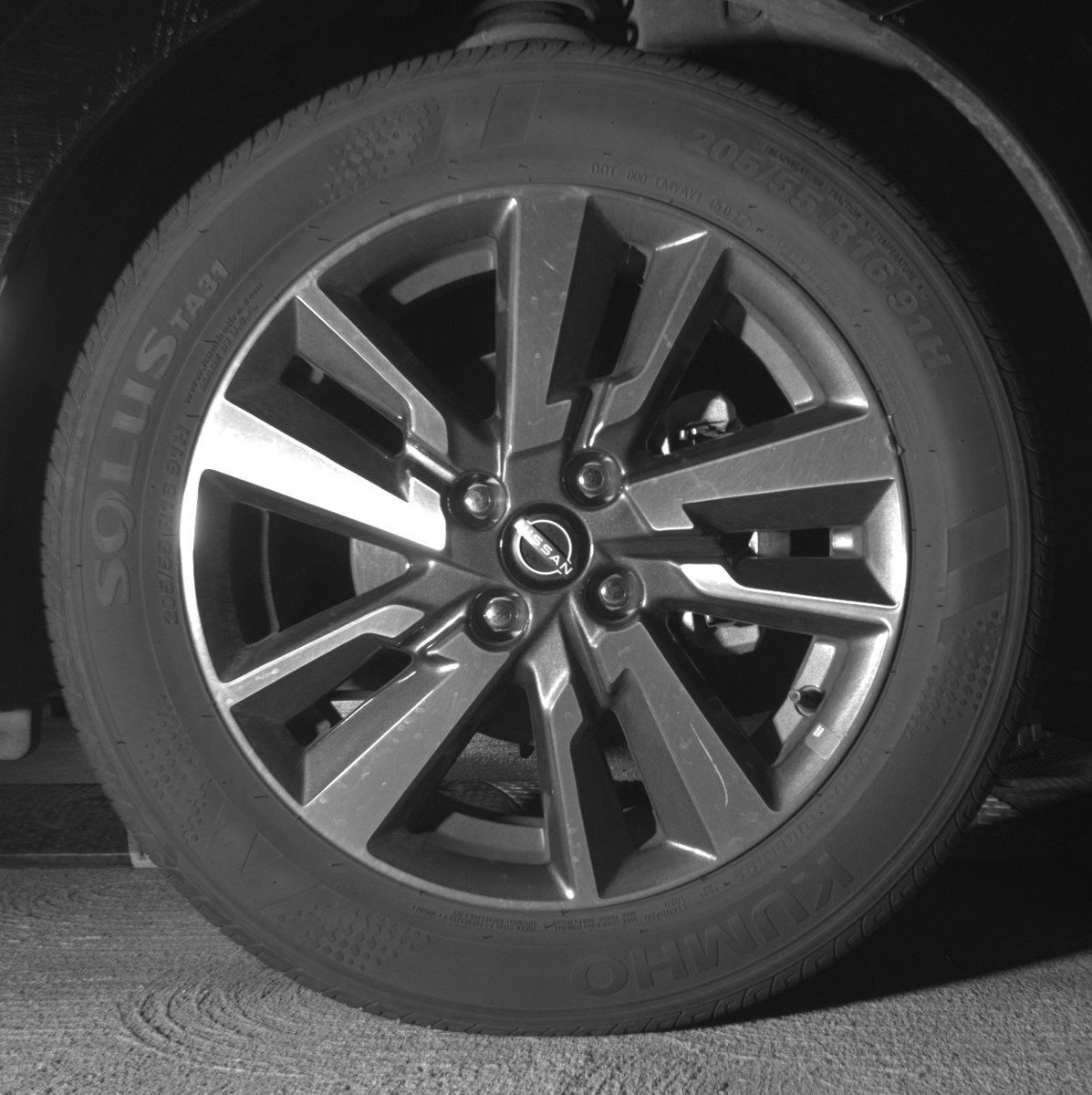 Used 2025 Nissan Versa SV image 13