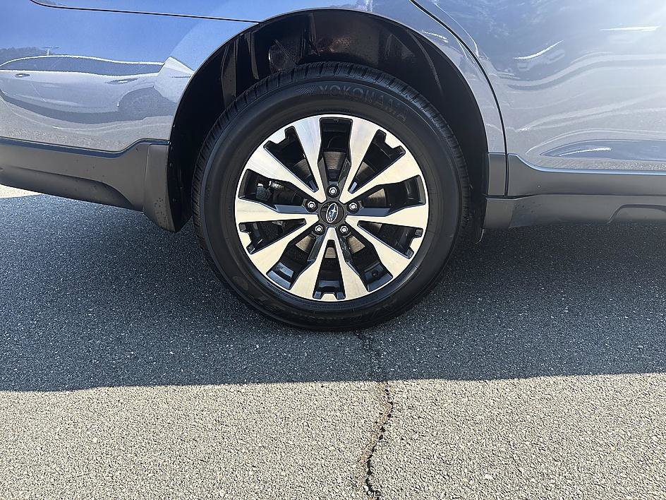 Used 2017 Subaru Outback 3.6R Limited AWD/4WD image 12
