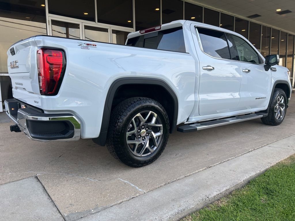 Certified 2026 GMC Sierra 1500 SLT AWD/4WD image 7