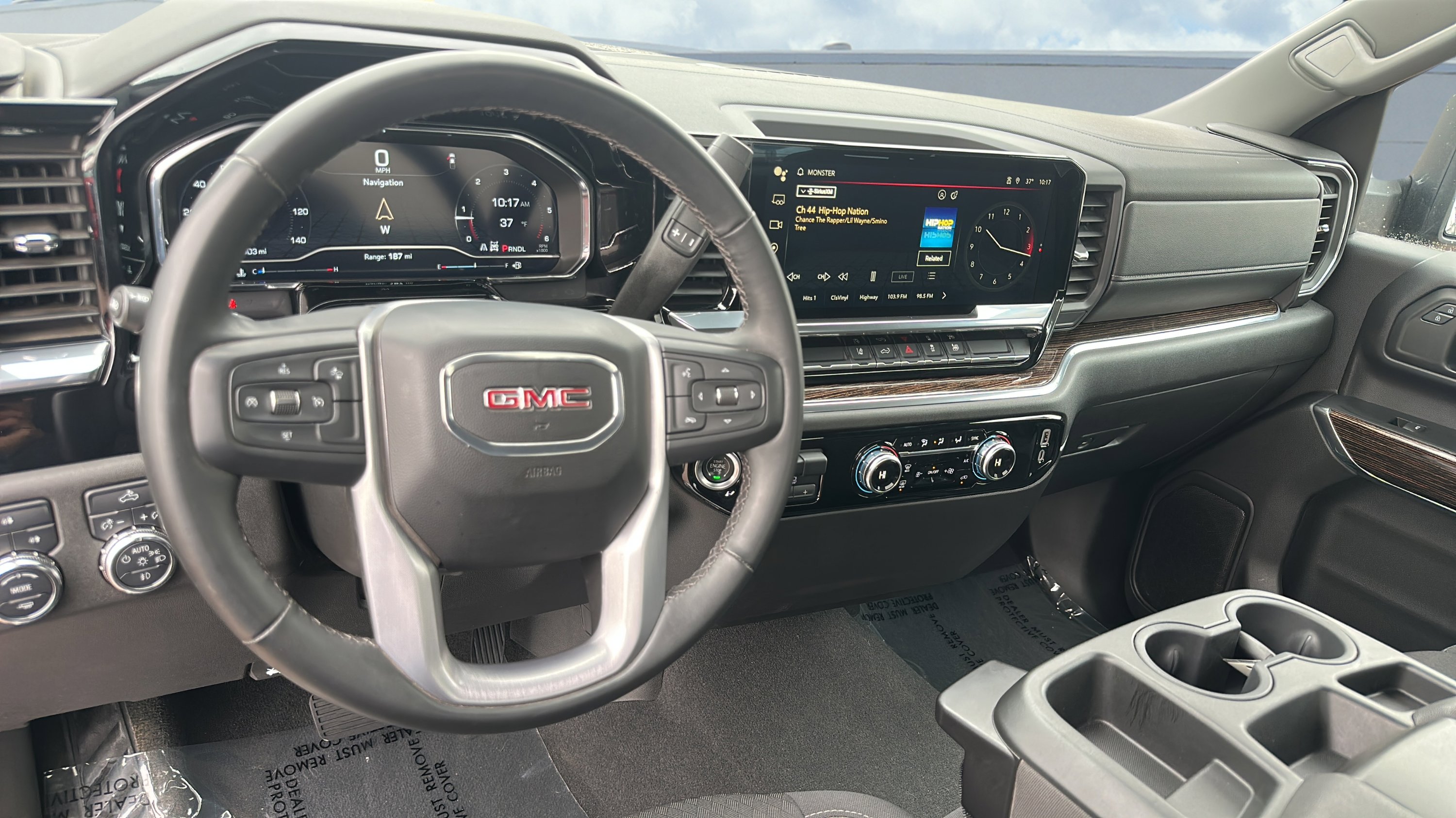 Used 2024 GMC Sierra 2500 SLE image 9