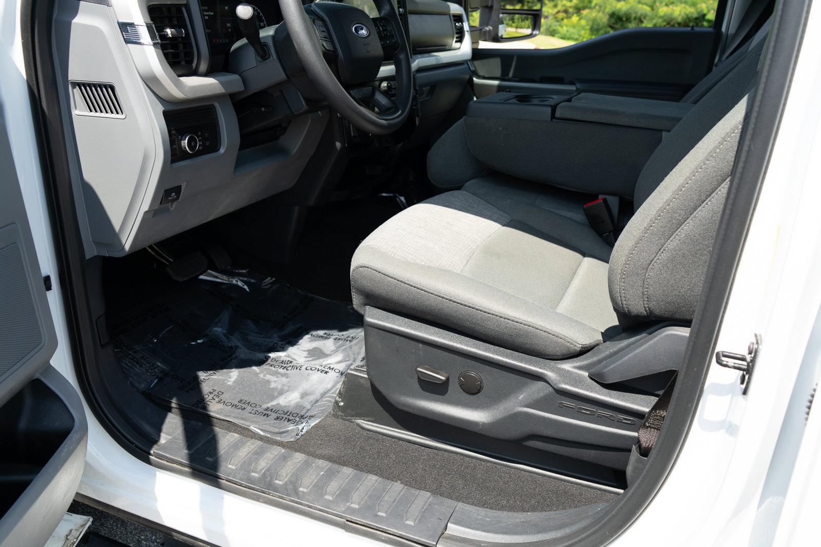 Used 2026 Ford F250 XLT AWD/4WD image 17