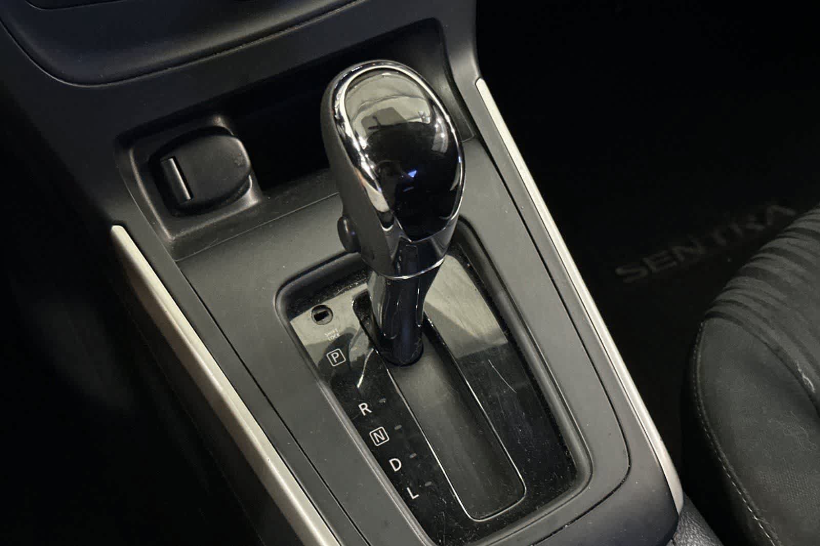 Used 2019 Nissan Sentra SV FWD image 22
