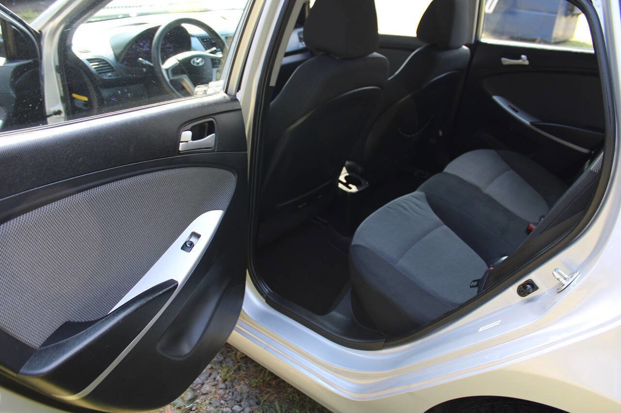 Used 2014 Hyundai Accent GS image 23