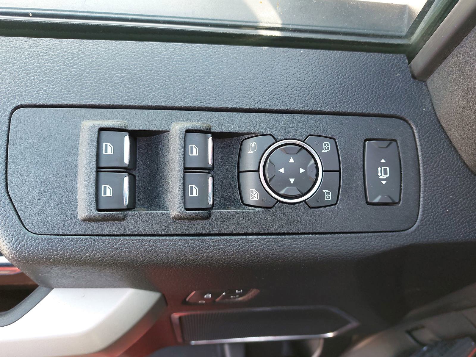 Used 2020 Ford F250 Lariat w/ Tremor Off-Road Package image 30