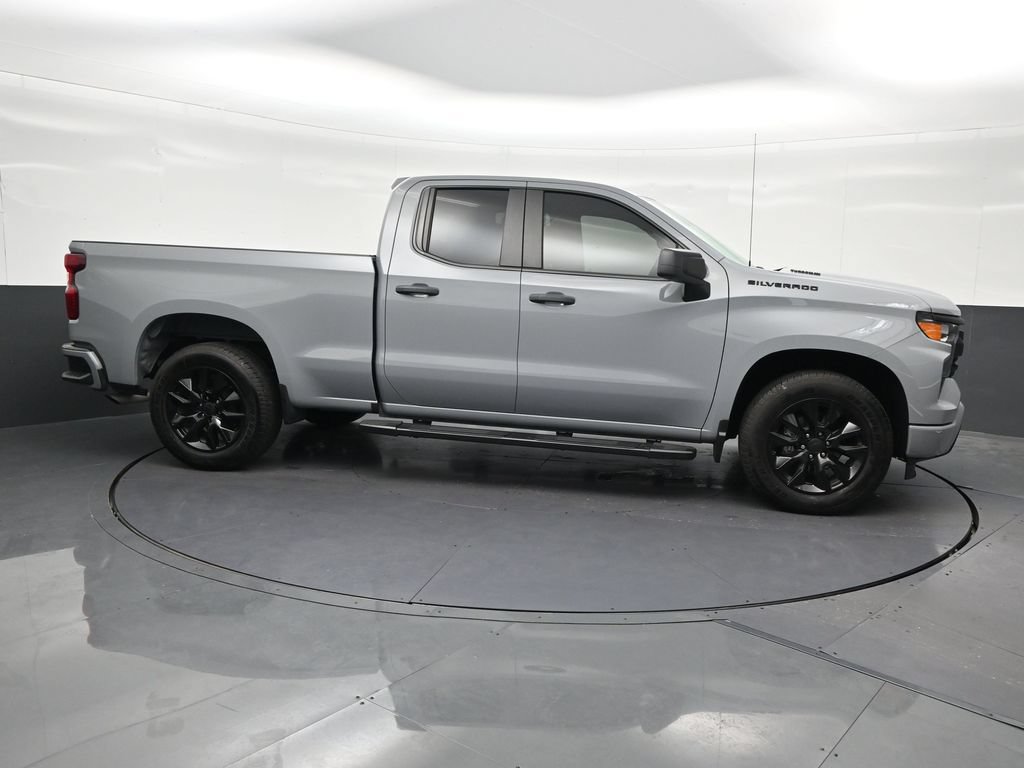Used 2025 Chevrolet Silverado 1500 Custom RWD image 7