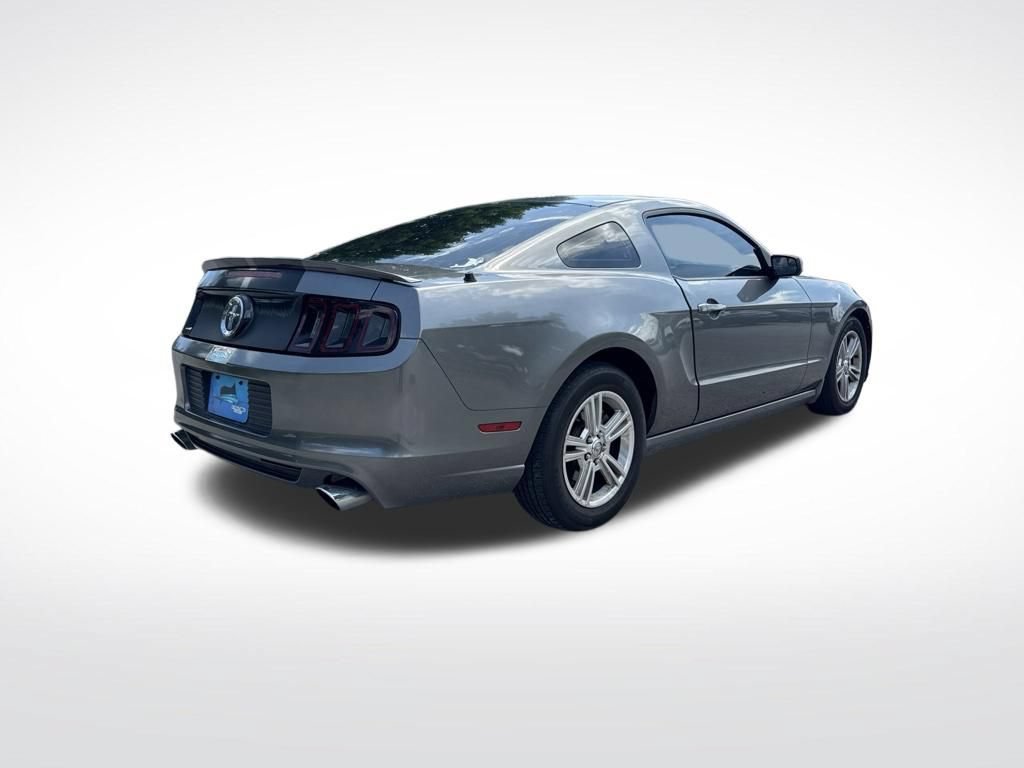 Used 2013 Ford Mustang Coupe RWD image 5
