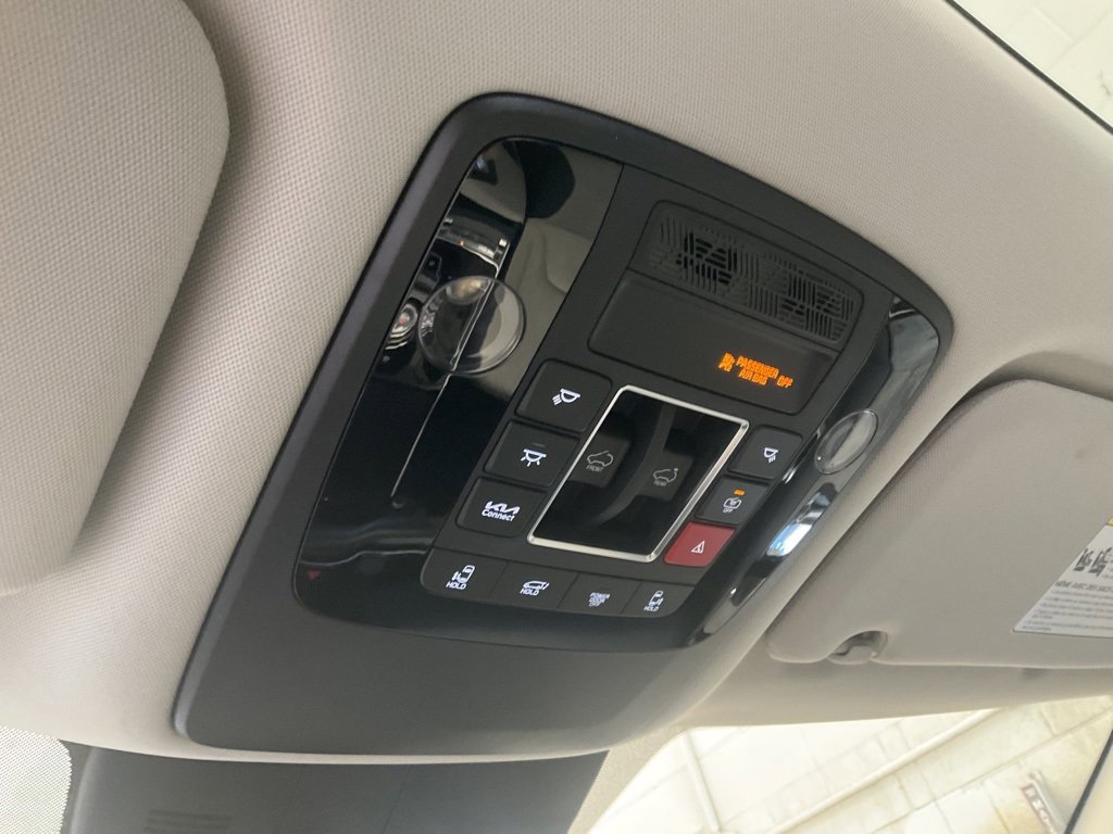 New 2026 Kia Carnival SX w/ SX Dark Edition Package image 13