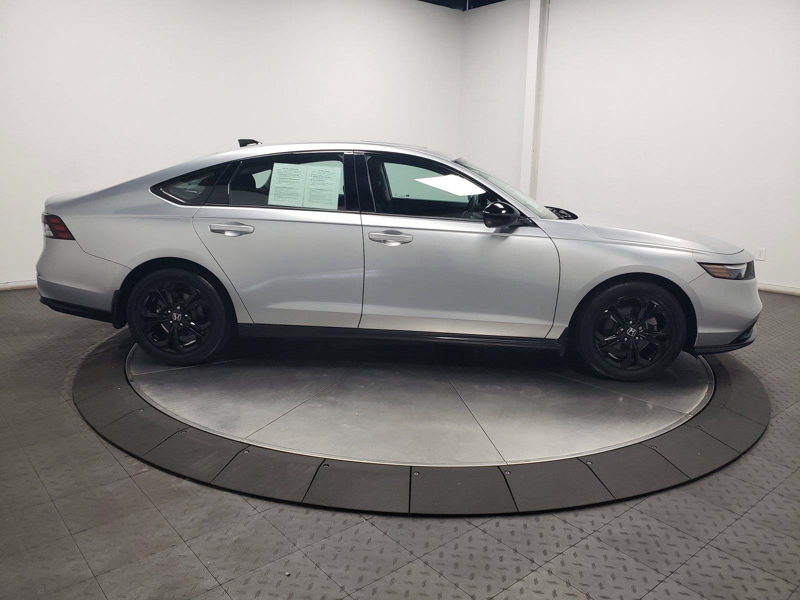 Used 2025 Honda Accord SE image 15