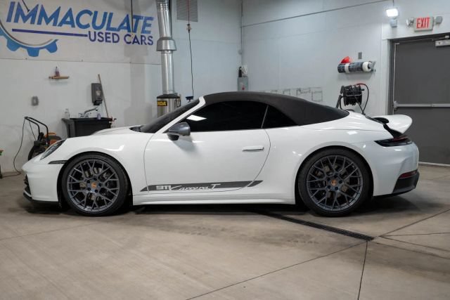 Used 2025 Porsche 911 Carrera T RWD image 5