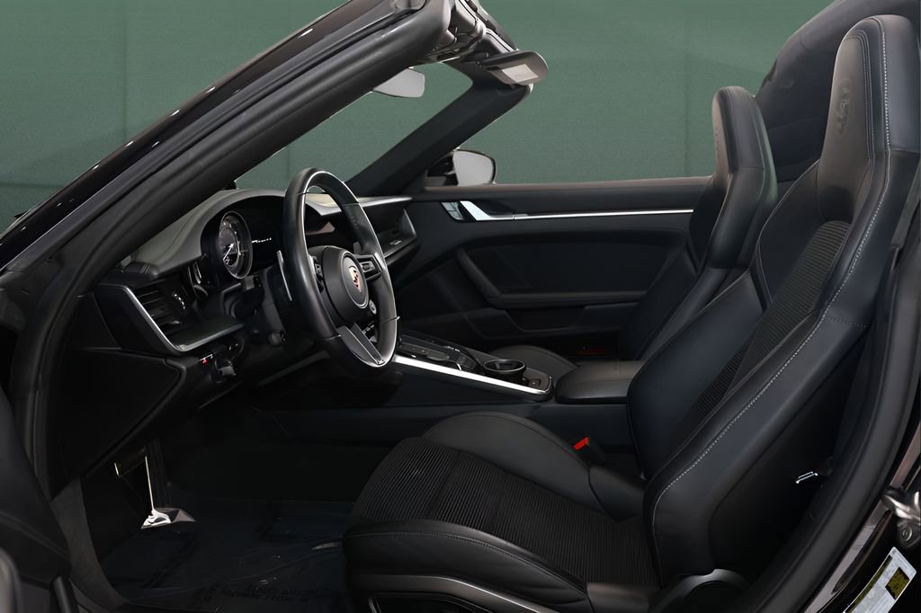 Used 2021 Porsche 911 Targa 4S image 11