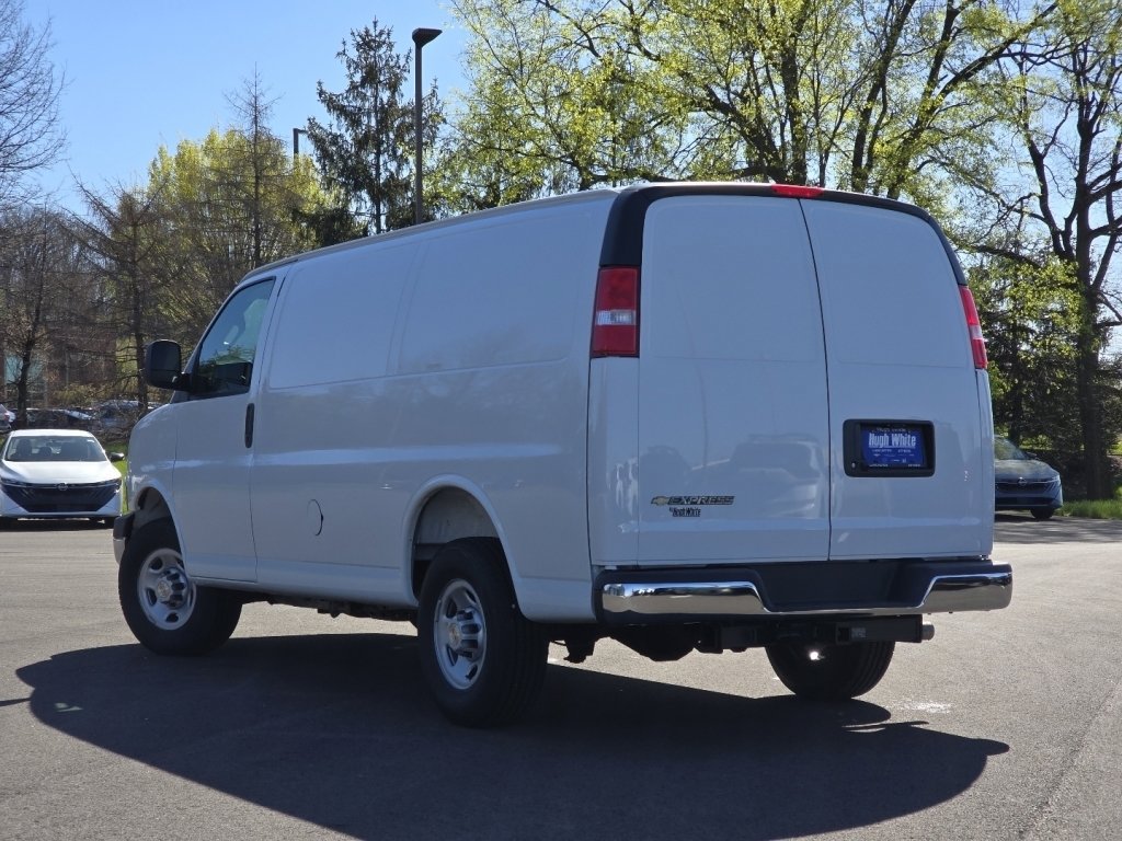 New 2026 Chevrolet Express 2500 w/ Driver Convenience Package RWD image 7