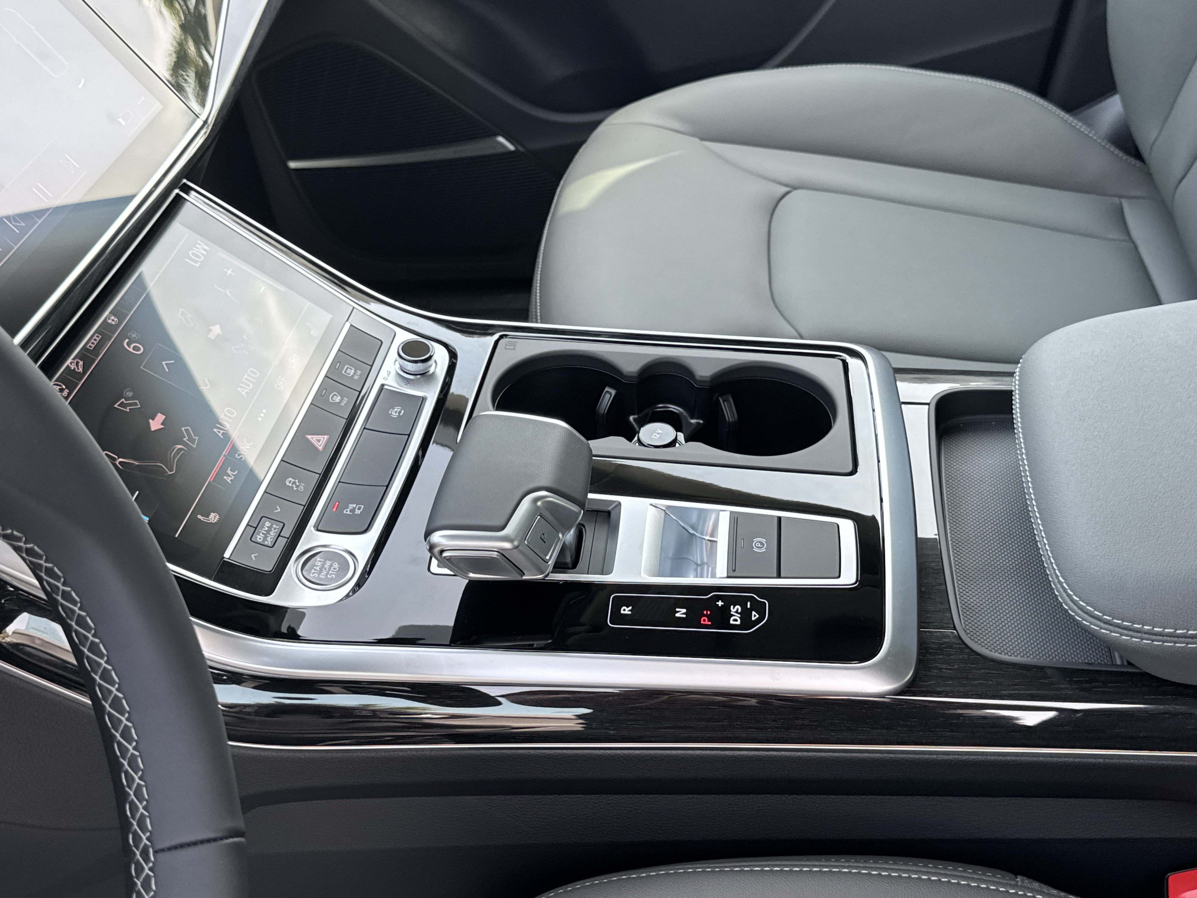 New 2026 Audi Q8 Premium AWD/4WD image 26