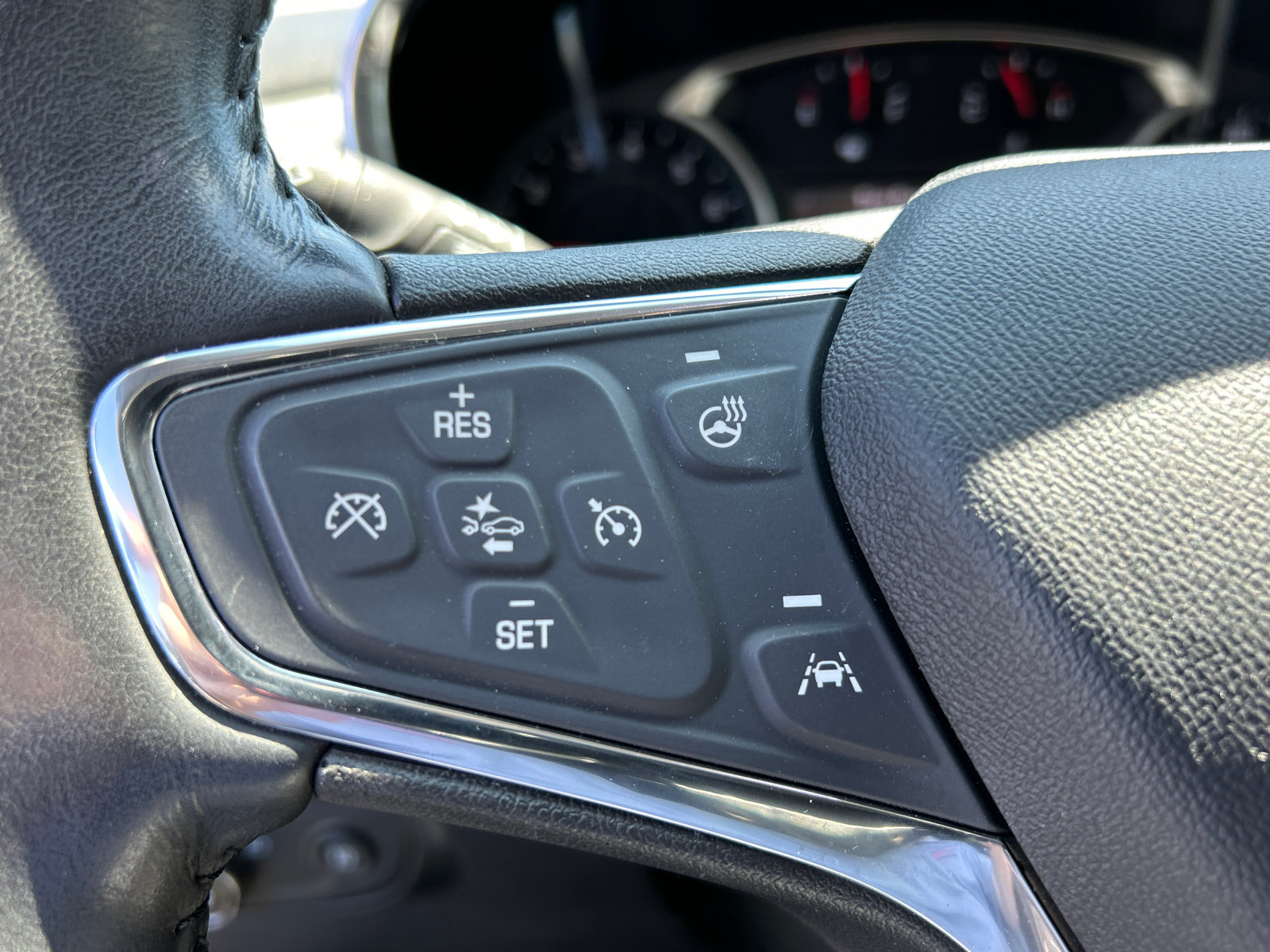 Used 2019 Chevrolet Equinox Premier AWD/4WD image 13