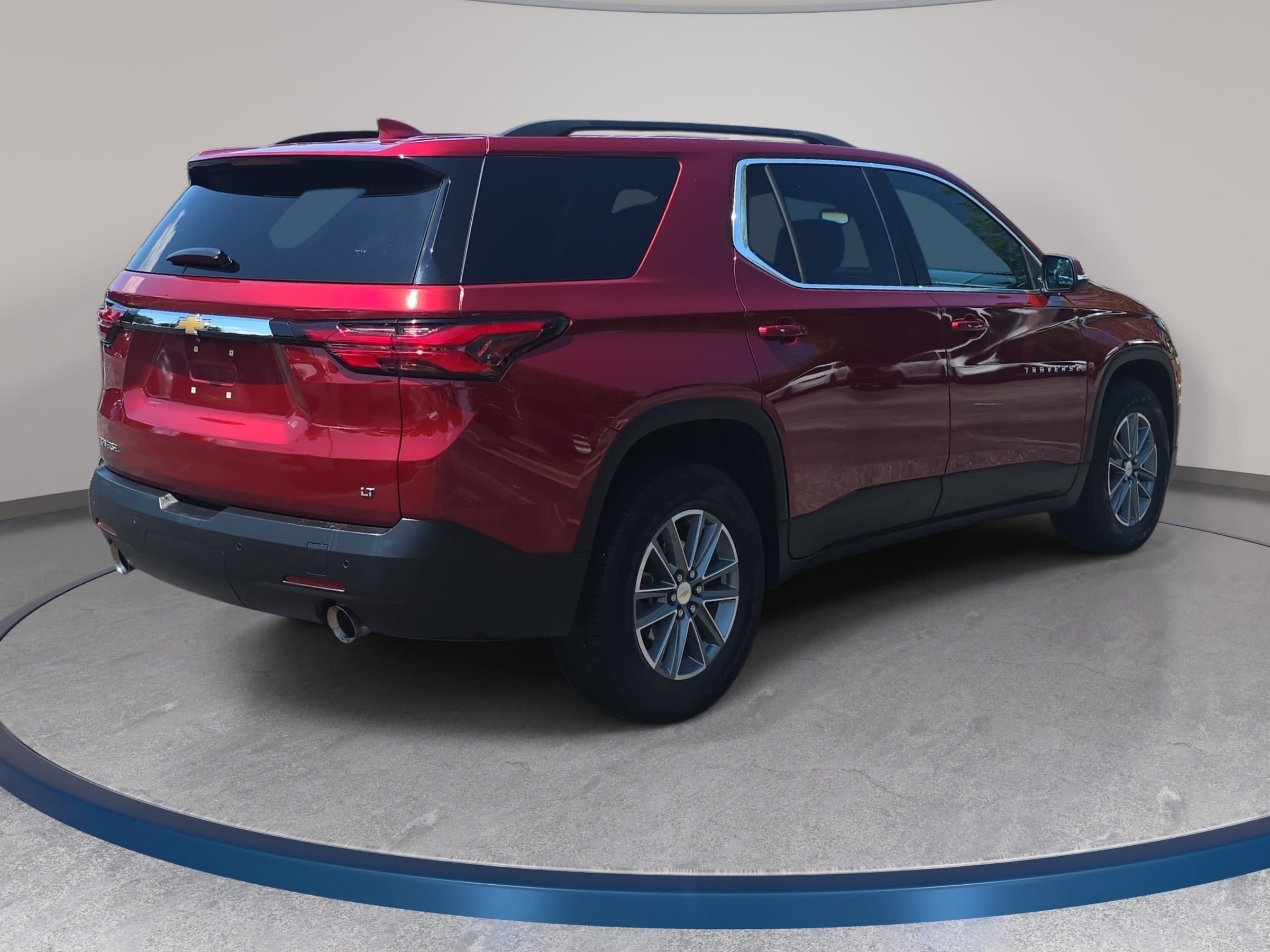 Used 2023 Chevrolet Traverse LT FWD image 5