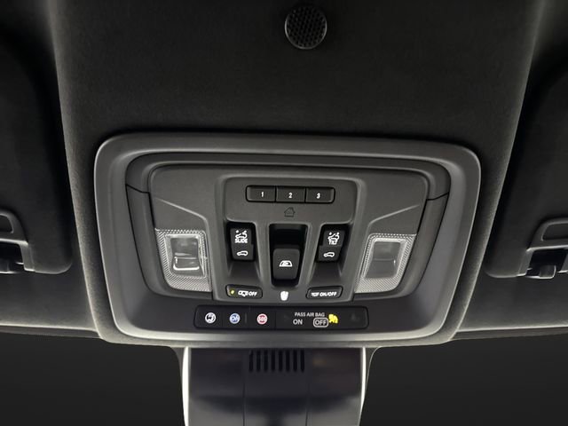Used 2025 GMC Sierra 1500 Denali Ultimate image 30