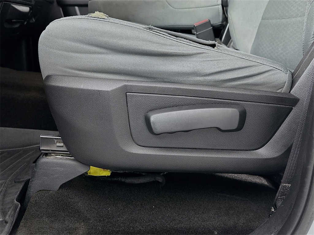 Used 2016 RAM 2500 Tradesman w/ Chrome Appearance Group image 19