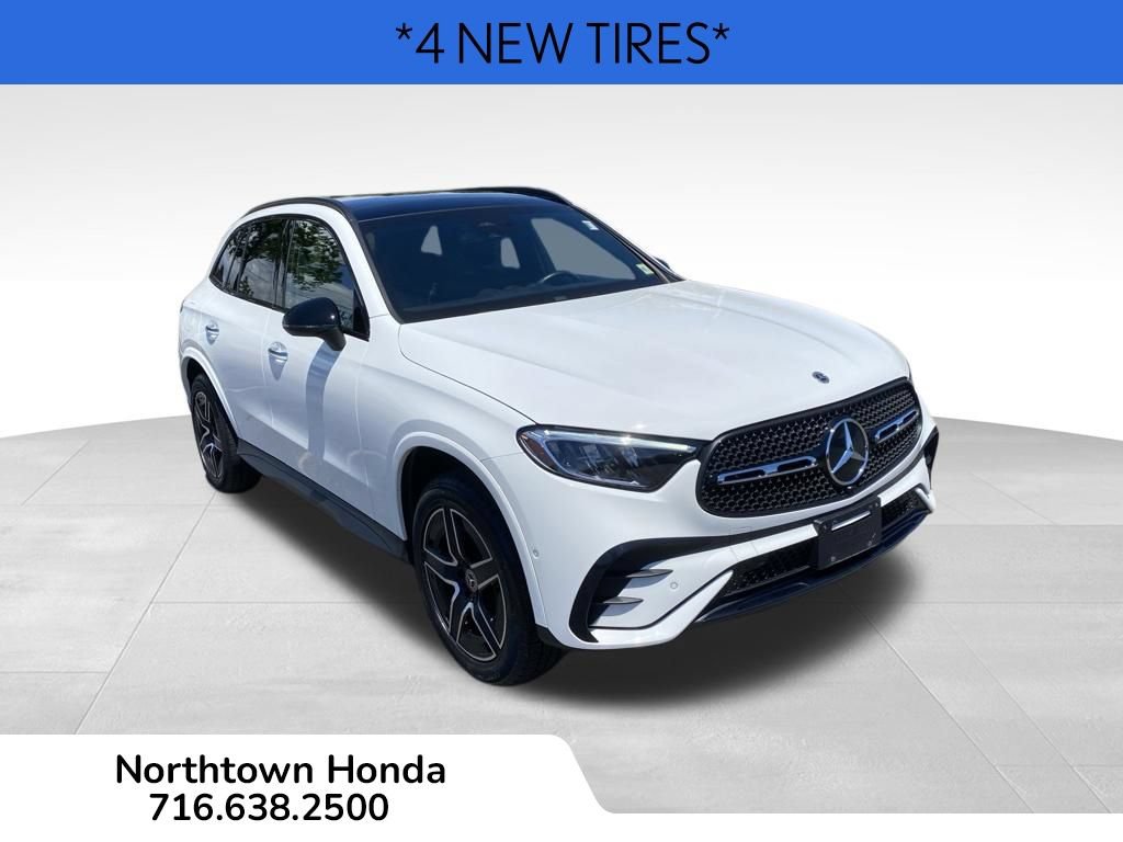 Used 2023 Mercedes-Benz GLC 300 4MATIC image 2