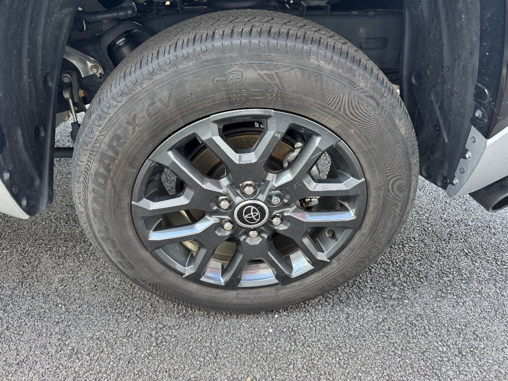 Used 2023 Toyota Tundra Platinum w/ Advanced Package image 33