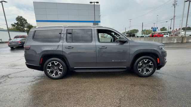 Used 2023 Jeep Wagoneer Series III w/ Preferred Equipment Group AWD/4WD image 9