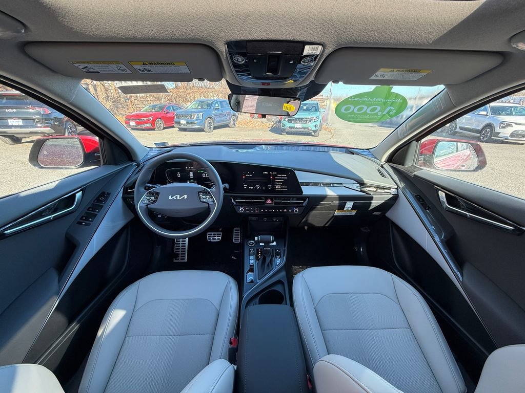 New 2025 Kia Niro EX Touring image 26