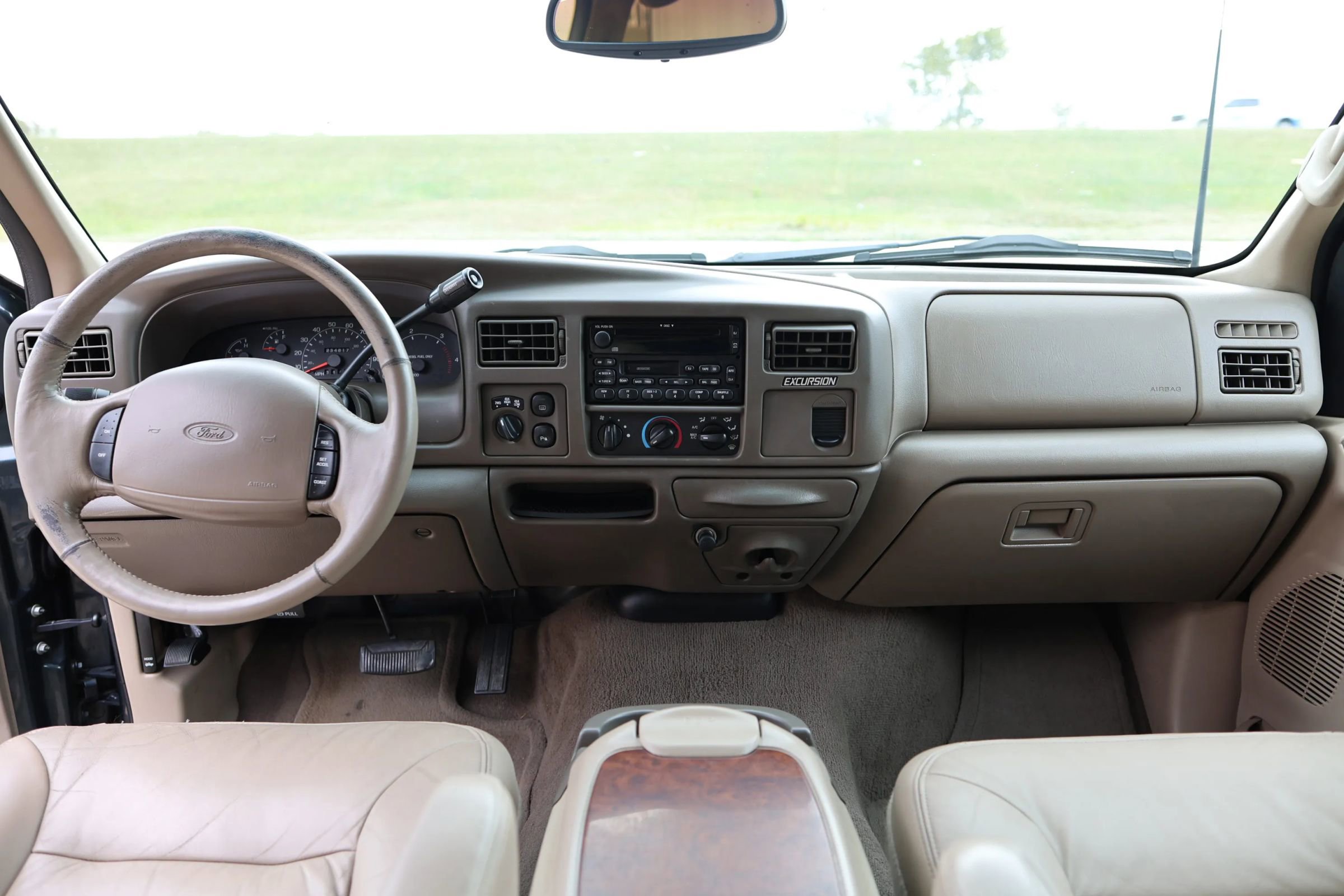 Used 2000 Ford Excursion Limited image 32
