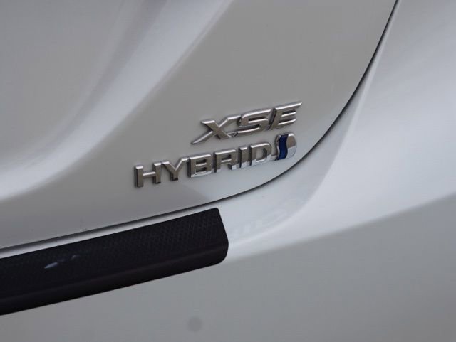 Used 2022 Toyota Camry XSE image 11