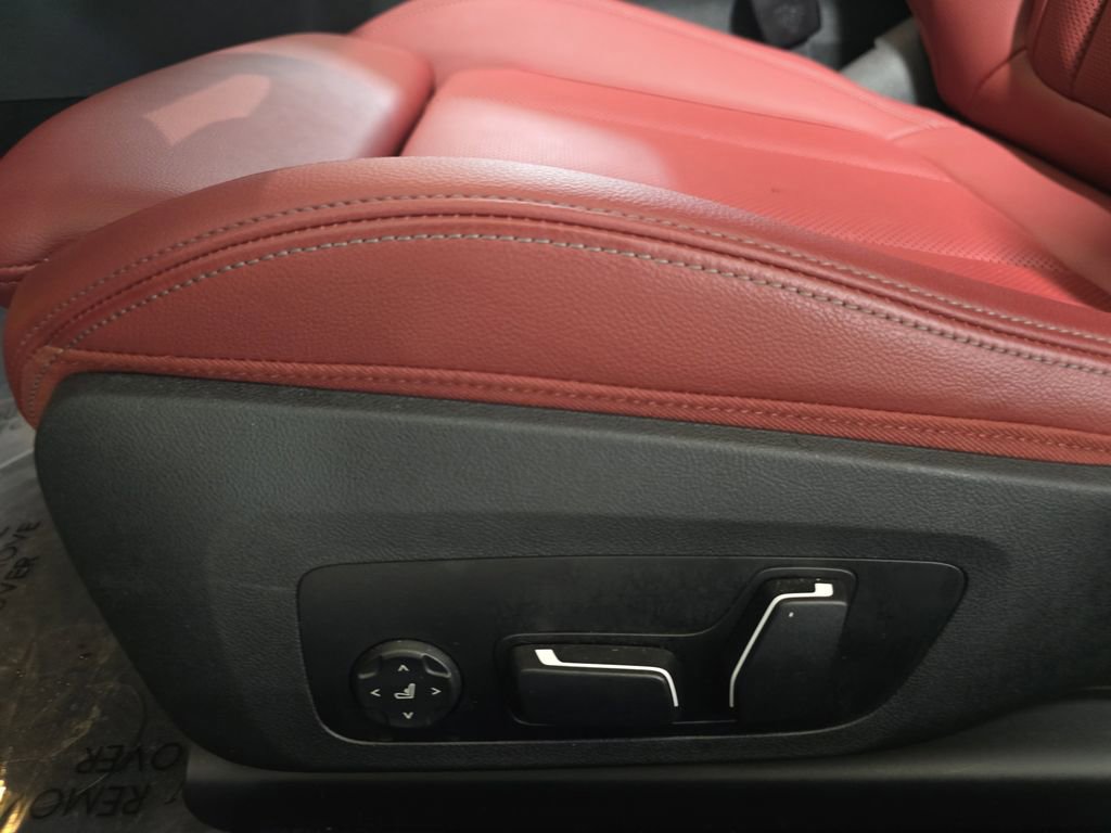 Used 2025 BMW 430i Convertible w/ Convenience Package image 28