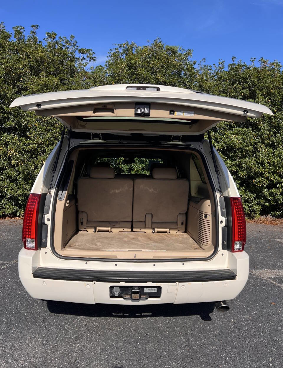 Used 2009 Cadillac Escalade ESV 2WD image 8