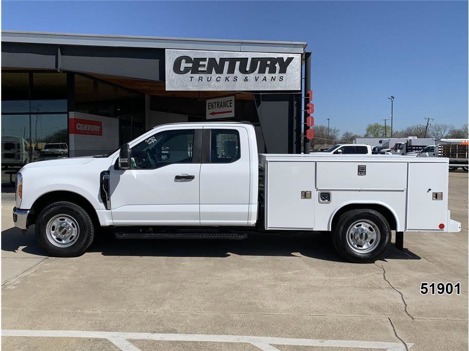Used 2024 Ford F350 XL w/ XL Driver Assist Package RWD image 4