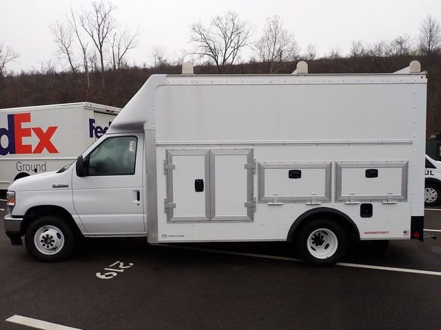 New 2026 Ford E-350 and Econoline 350 Super Duty w/ Power Equipment Group RWD image 2
