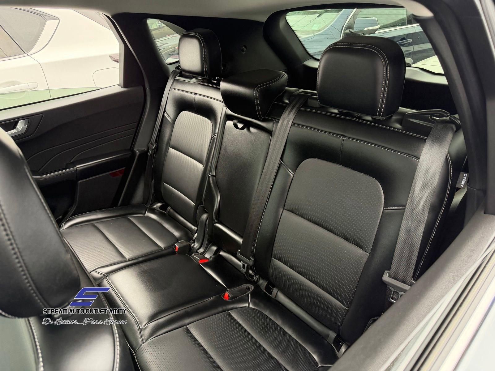 Used 2025 Ford Escape Platinum image 15