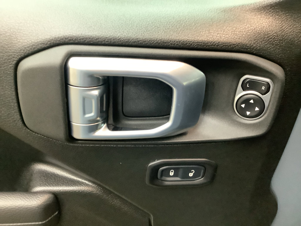 New 2026 Jeep Gladiator Sport S image 13