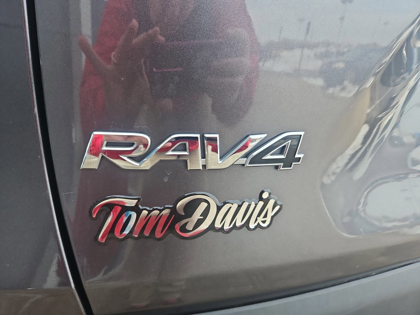 Used 2021 Toyota RAV4 LE image 20