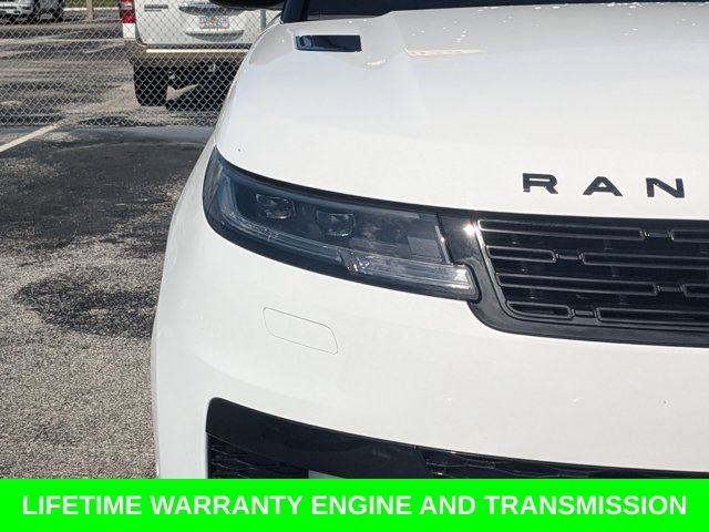 Used 2025 Land Rover Range Rover Sport SE AWD/4WD image 9