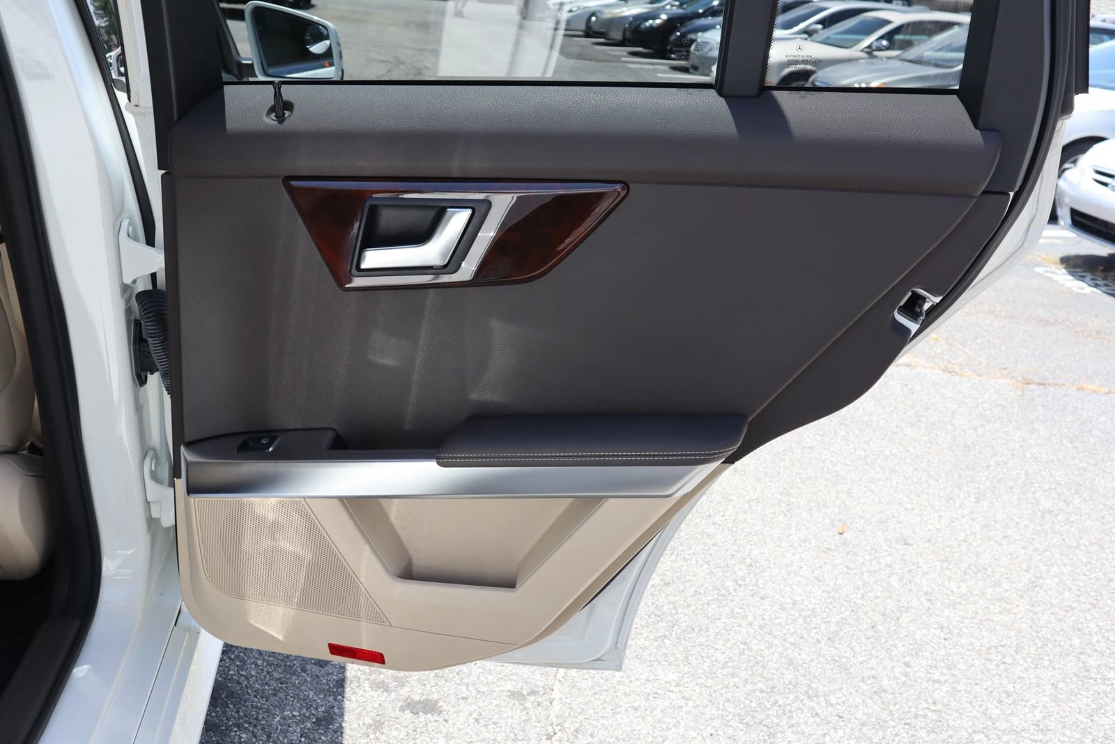 Used 2015 Mercedes-Benz GLK 350 2WD image 19