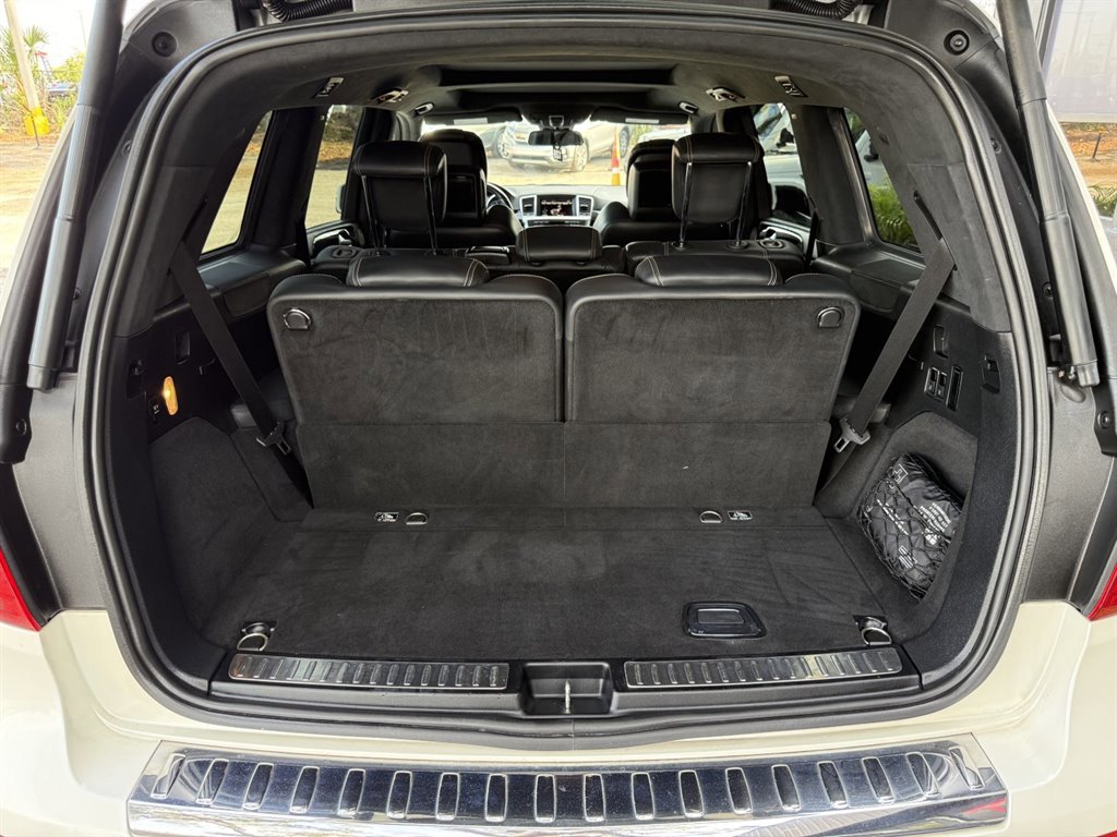 Used 2016 Mercedes-Benz GL 63 AMG 4MATIC image 38